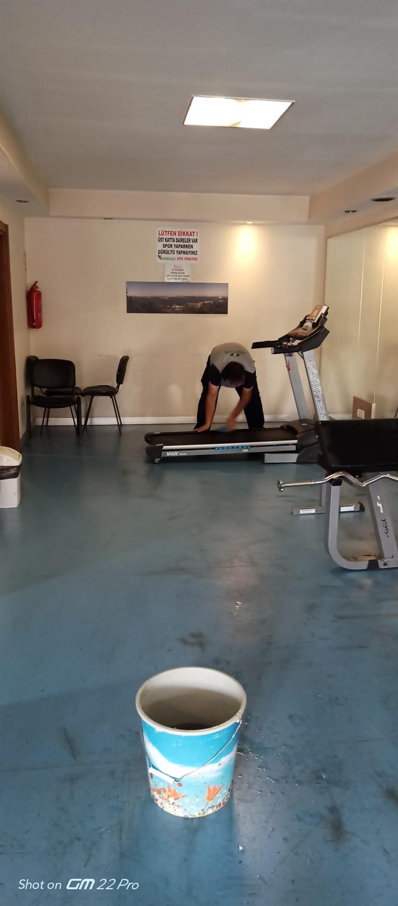 Sitemizin Ortak Alanlar�n� Temizliyor Ve Dezenfekte Ediyoruz..Y�netim