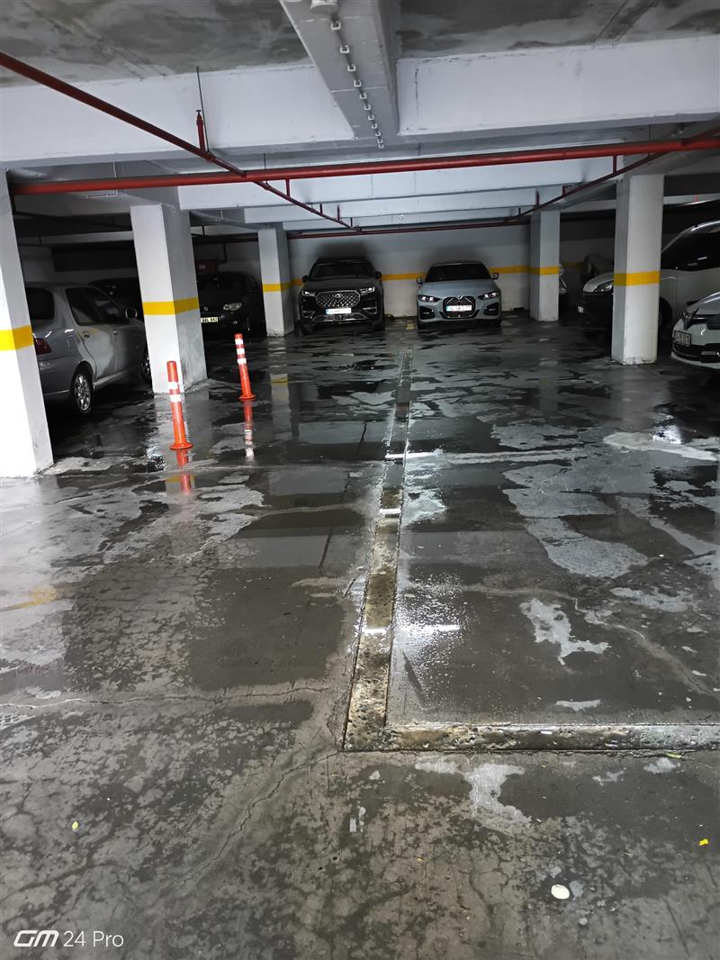 Otoparklar� Y�k�yor Ve Dezenfekte Ediyoruz.