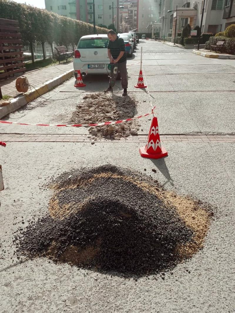 K�� Sonras� Sitemizin Bozulan Yollar�n�n Tamirine Ba�lad�k.