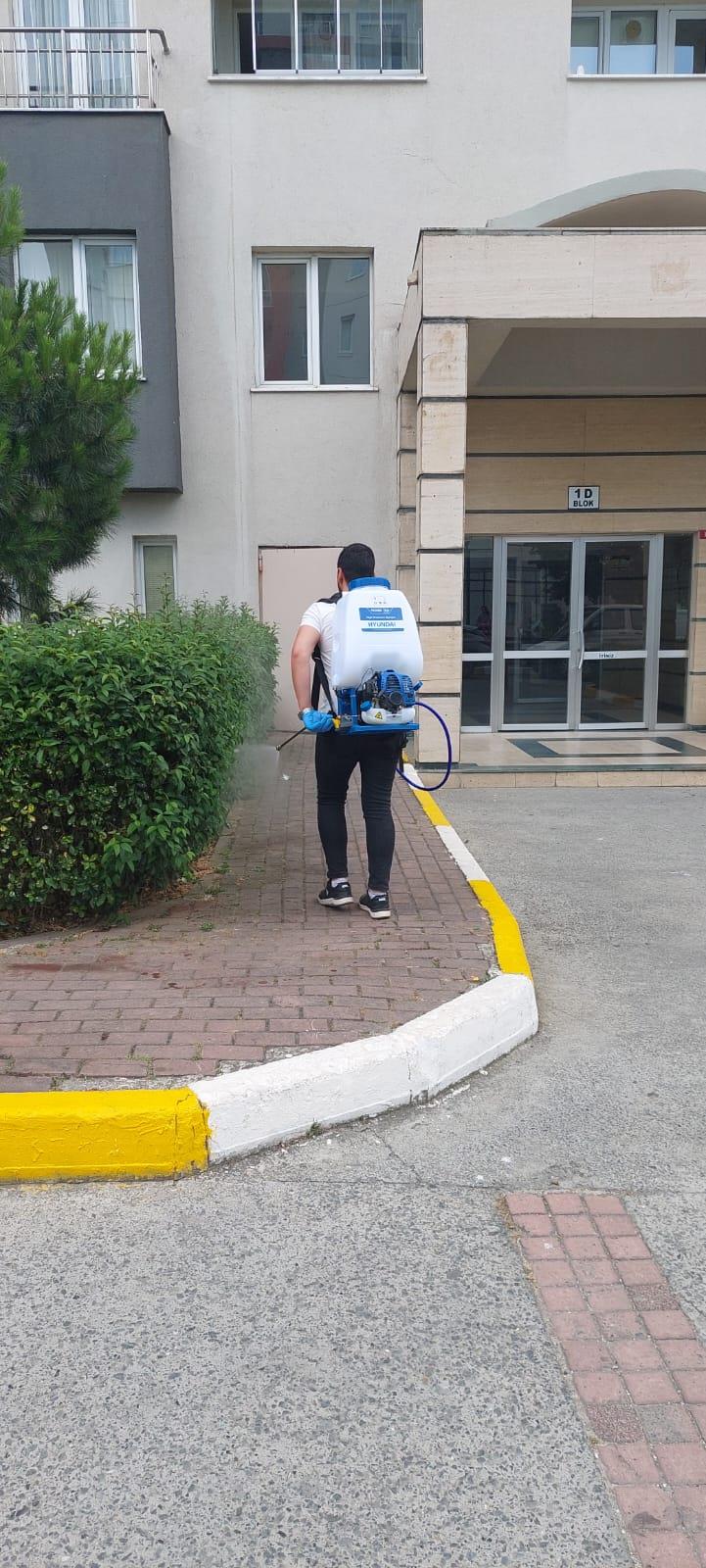 Degerli Komsular�m�z,Ortak Alanlar�m�z Her Ay Rutin Olarak �la�lanmaktad�r.