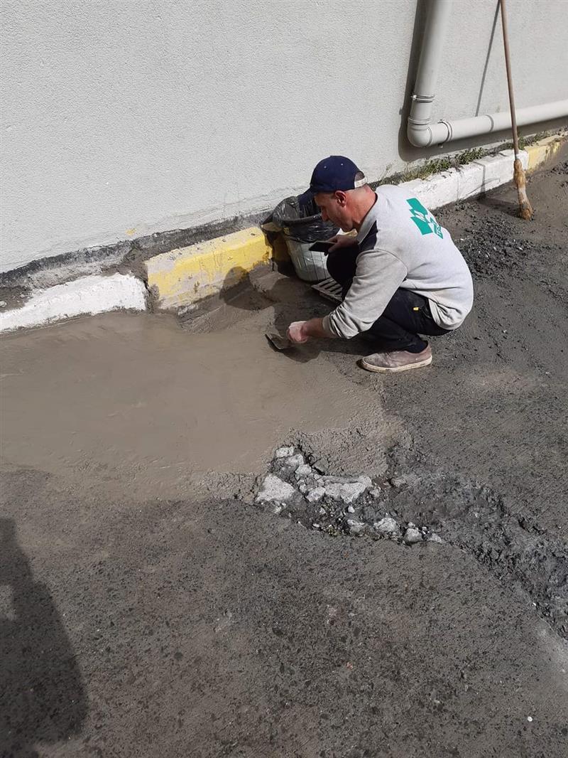 K�� Sonras� Sitemizin Bozulan Yollar�n�n Tamirine Ba�lad�k.