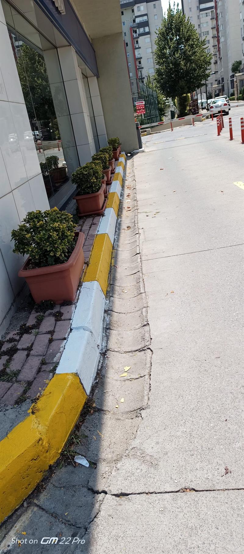 Sitemizin Bord�r Ve Yol �izgilerini Boyuyoruz.